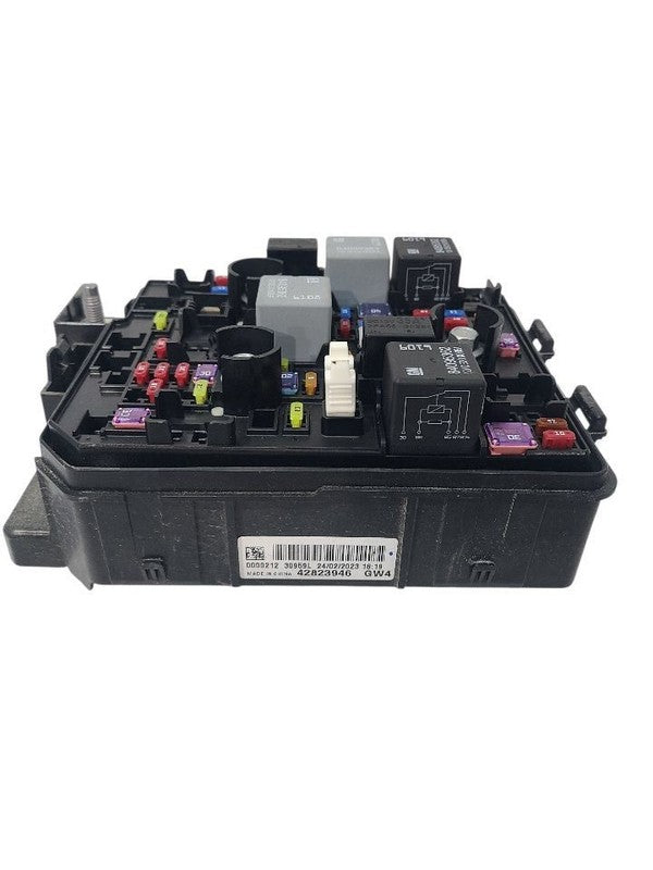 Fuse Box Engine L3T With Tow Package Opt V92 Fits 23-25 TRAILBLAZER 65