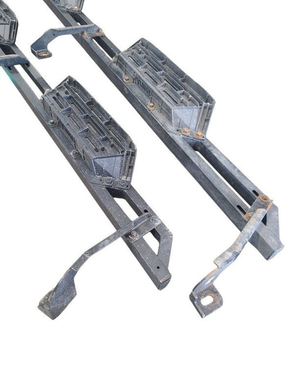 SILVRDO35 2006 Running Board 671144
