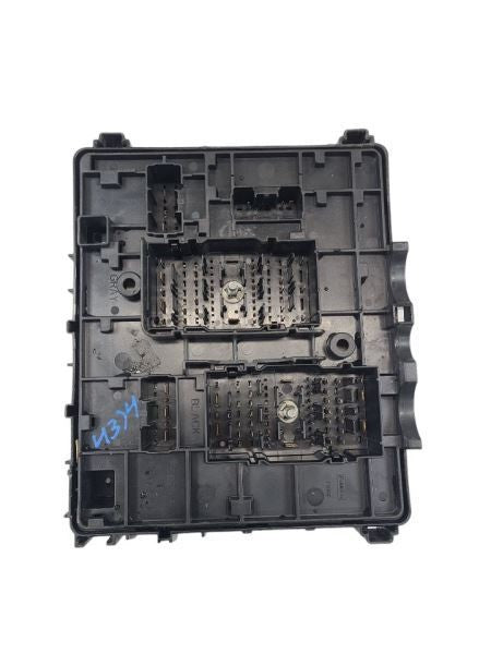 F150      2021 Fuse Box Engine 575830