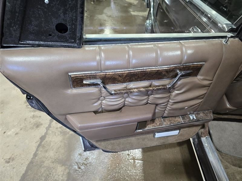 Driver's Rear Door Trim Panel Fits 1988 NEW YORKER 581922