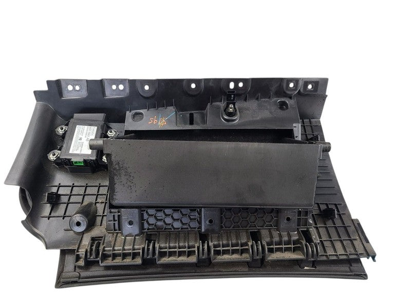 MKS       2009 Glove Box 643313