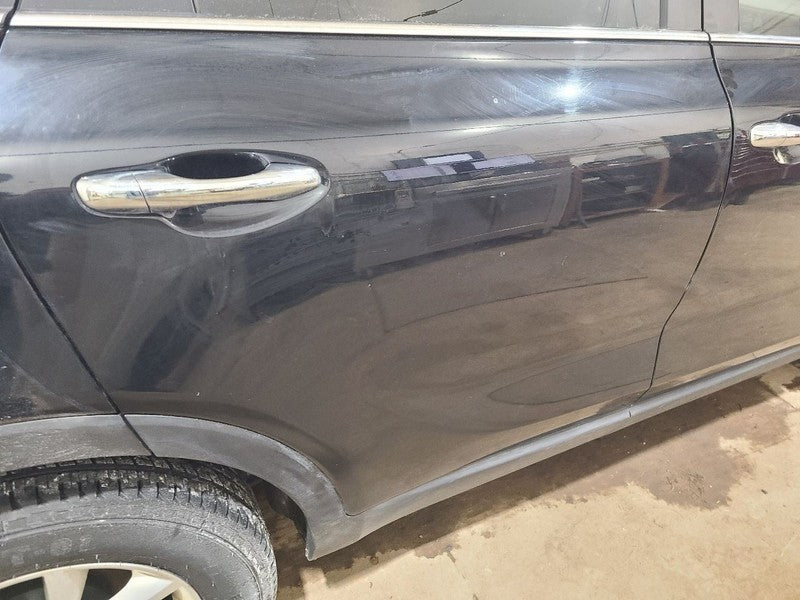 Passenger Rear Side Door Thru 06/03/18 Fits 16-19 SORENTO 655389
