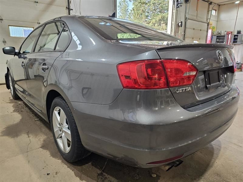 Passenger Tail Light Sedan Base Incandescent Lamps Fits 11-14 JETTA 59