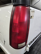 Driver Left Tail Light Fits 90-00 CHEVROLET 2500 PICKUP 645349