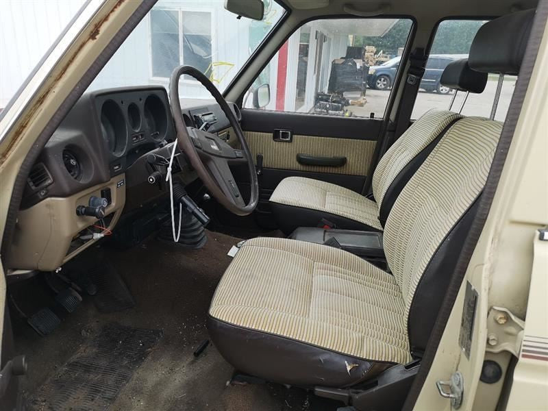 Front Spoiler With Headlamp Washers Fits 85-87 LAND CRUISER 268825