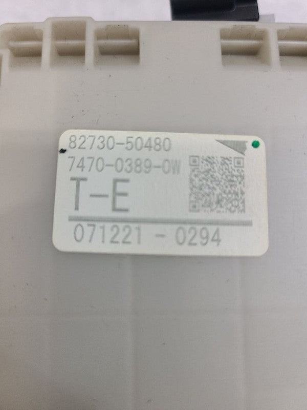 LS460     2008 Fuse Box Cabin 606553