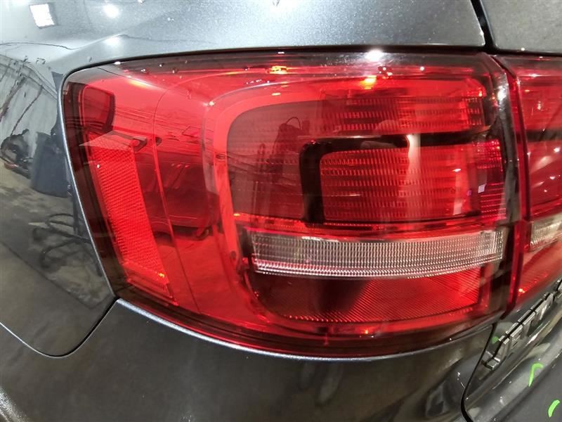 Driver Tail Light Sedan Base Incandescent Bulb Fits 15-16 JETTA 585078
