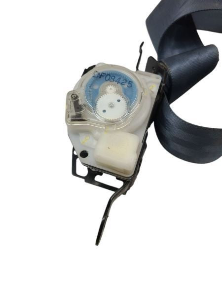 T100      1995 Seat Belt Rear 593147