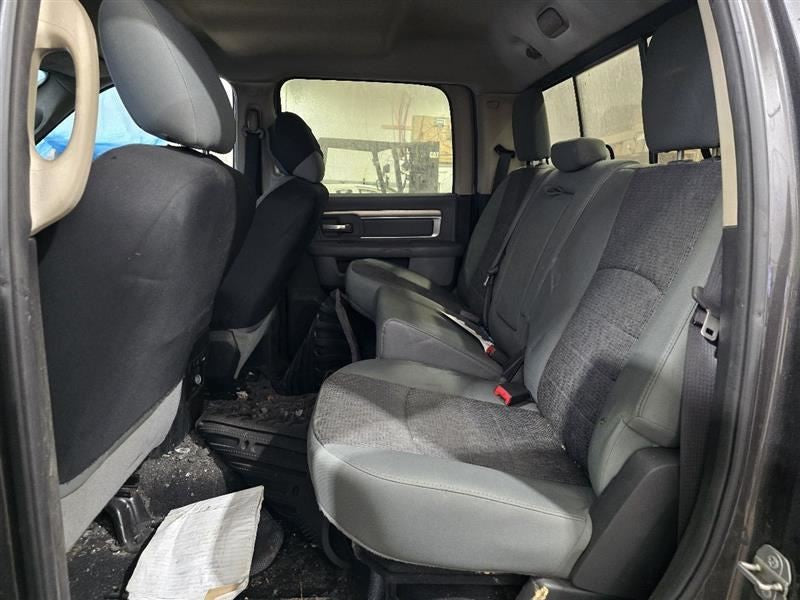 RAM3500   2018 Drivers Door Latch Front  588053