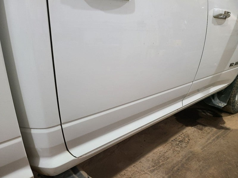 Passenger Right Rear Side Door Fits 18-26 DODGE 2500 PICKUP 674140