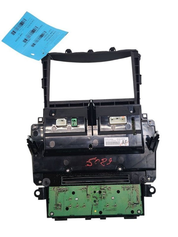 Q50       2016 Info-GPS-TV Screen 633340