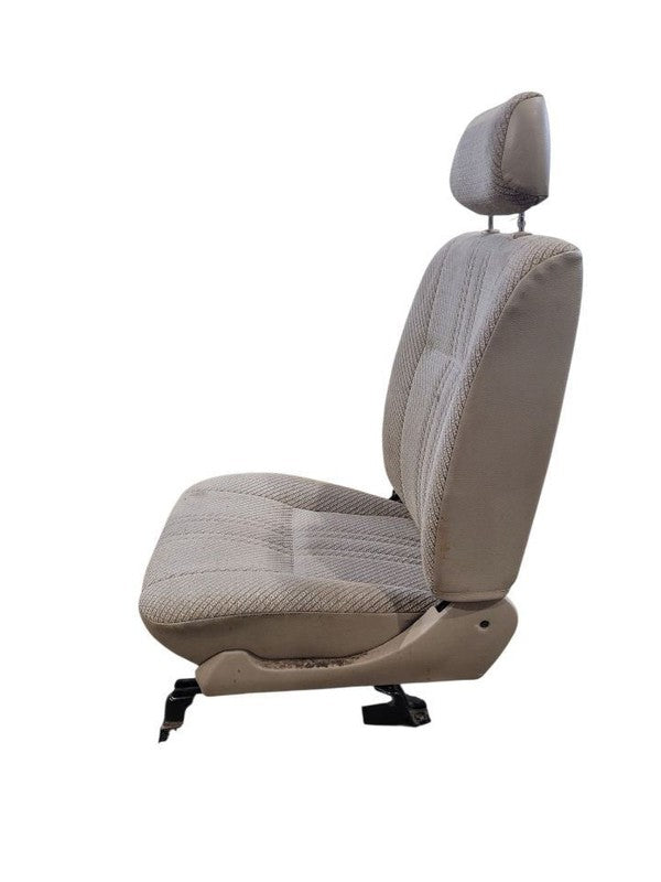 T100      1996 Front Seat 676232