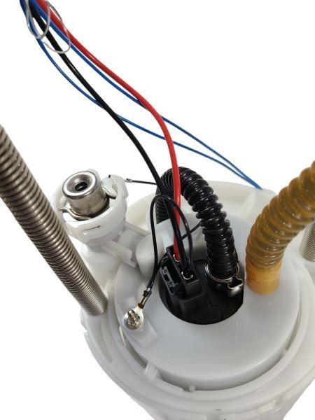 Fuel Pump Assembly Includes Sender Fits 05-06 WRANGLER 597722