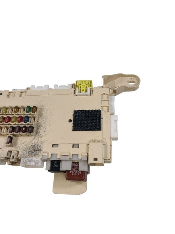 SC430     2002 Fuse Box Cabin 658774