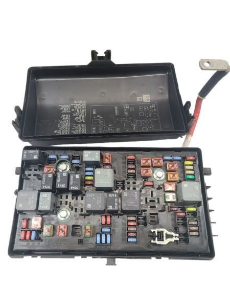 Fuse Box Engine Fits 14-17 REGAL 595025