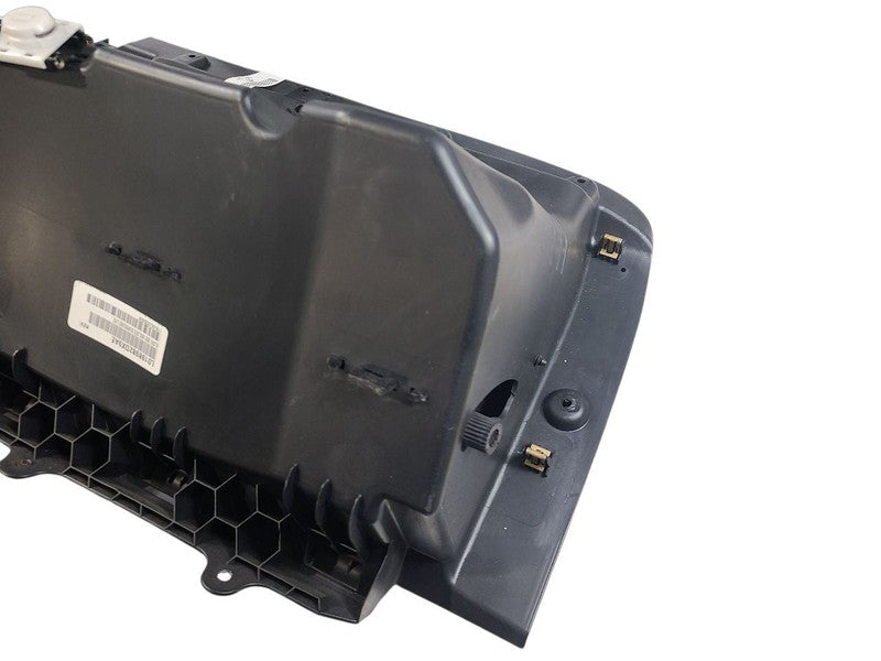 300       2014 Glove Box 654547