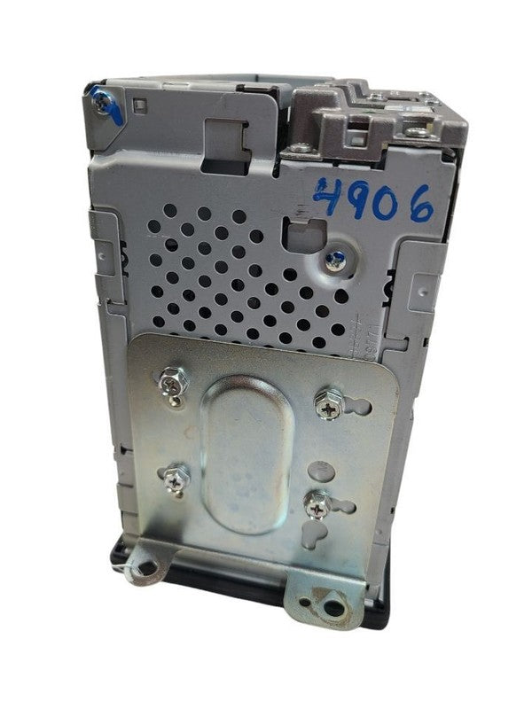 Audio Equipment Radio Am-fm-cd-cassette 6 Disc US Market Fits 05-06 CR