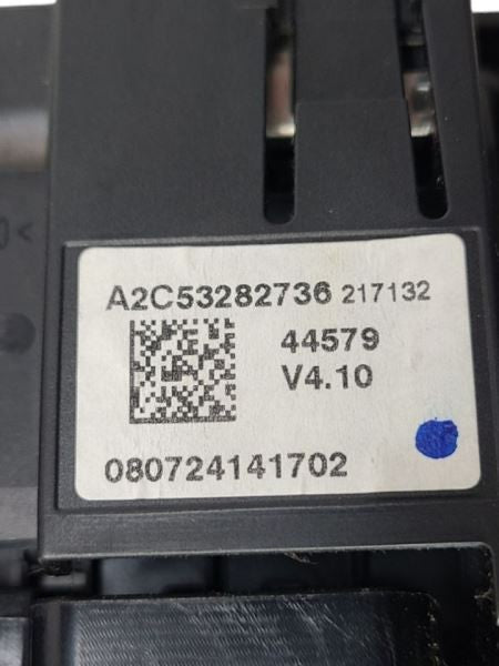 Info-GPS-TV Screen 204 Type C300 Fits 08-11 MERCEDES C-CLASS 579250