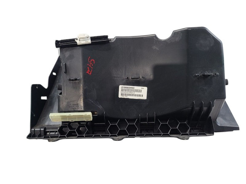 CHARGER   2014 Glove Box 663687