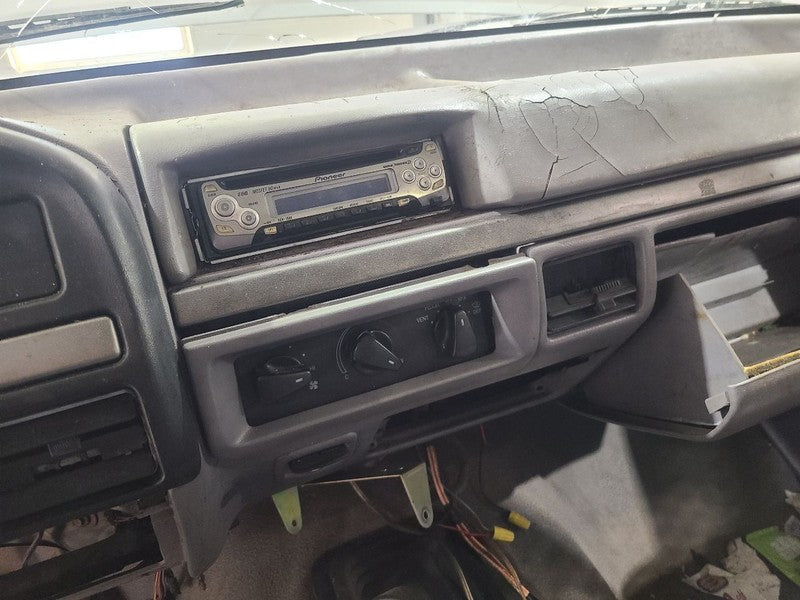 Air Cleaner 8-445 7.3L Diesel Fits 93-94 FORD F250 PICKUP 650772