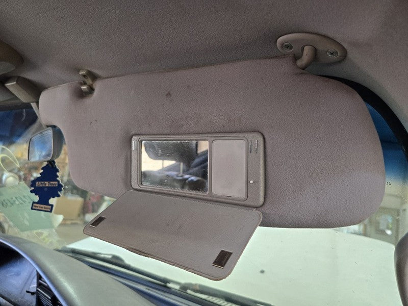 LANDCRUIS 1993 Sun Visor 646213