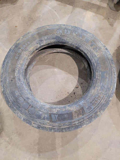 1 Used Tire 225-70-19.5   12/32 Advanta 660594