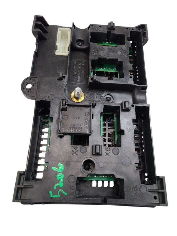 Fuse Box Engine Trunk Mounted Without Passive Entry Fits 17-20 BMW 530