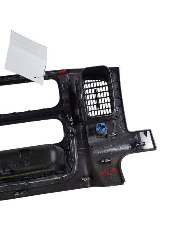 RAM1500   2002 Dash Bezel 649403