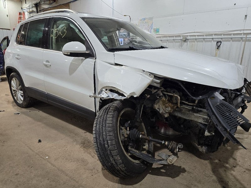 Passenger Right Front Door Electric Fits 09-17 TIGUAN 610985