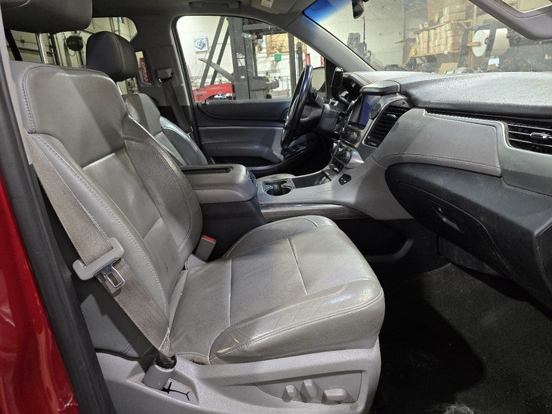 SUBURBN15 2015 Owners Manual 647403