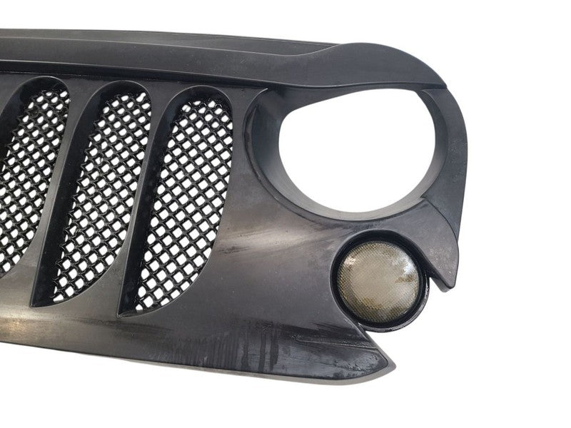 Grille VIN W 6th Digit Jk Body With Grille Inserts Fits 14-18 WRANGLER