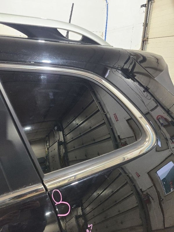 Driver Quarter Glass Privacy Tint Chrome Trim Fits 20-22 CHEROKEE 6519