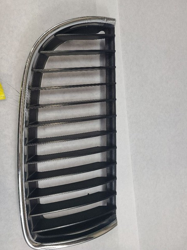 Passenger Grille Canada Market Upper Bumper Fits 06-08 BMW 323i 602498