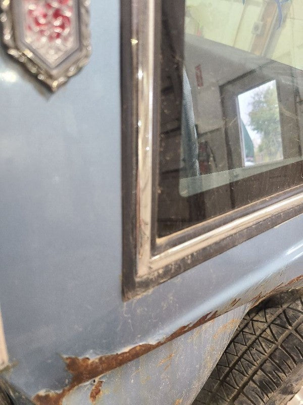 Driver Quarter Glass Chrome Frame Fits 81-88 MONTE CARLO 649194