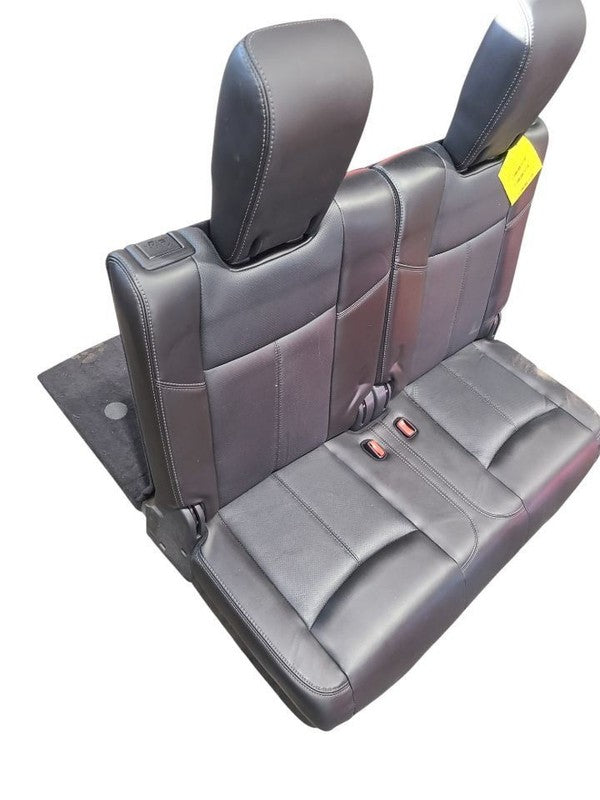 PATHFINDR 2013 Third Seat Station Wagon  Van 608602