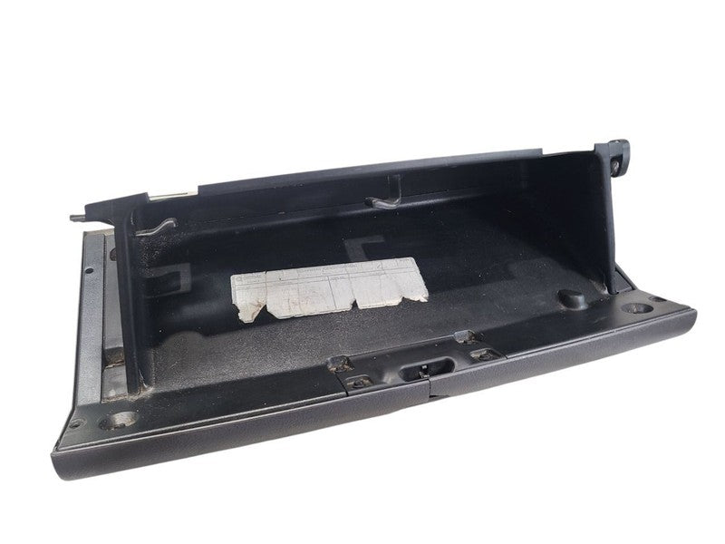 RAM1500   2001 Glove Box 667063