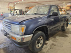 T100      1993 Seat Belt Front 638181