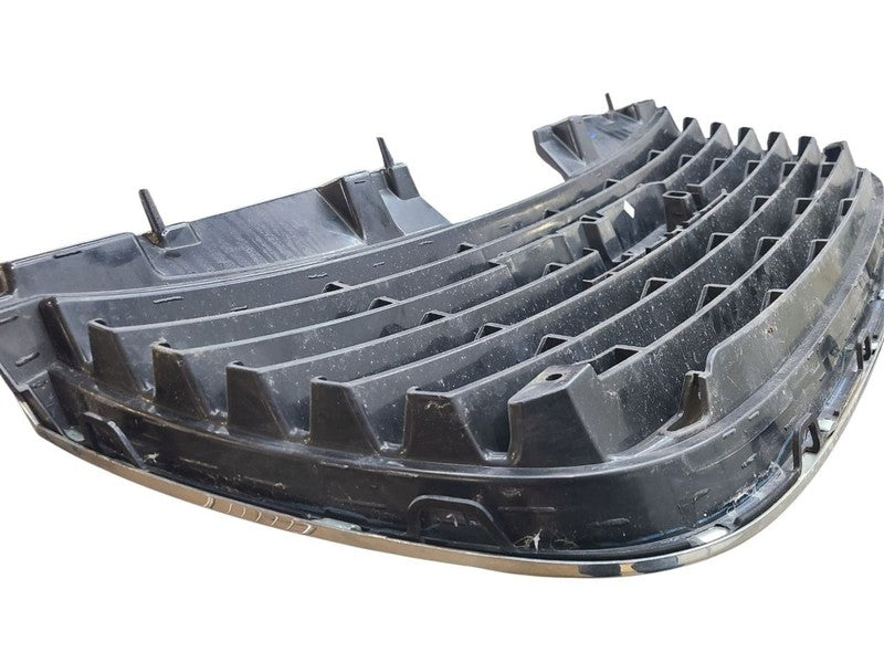 Grille SLE Upper Fits 07-14 YUKON 678812