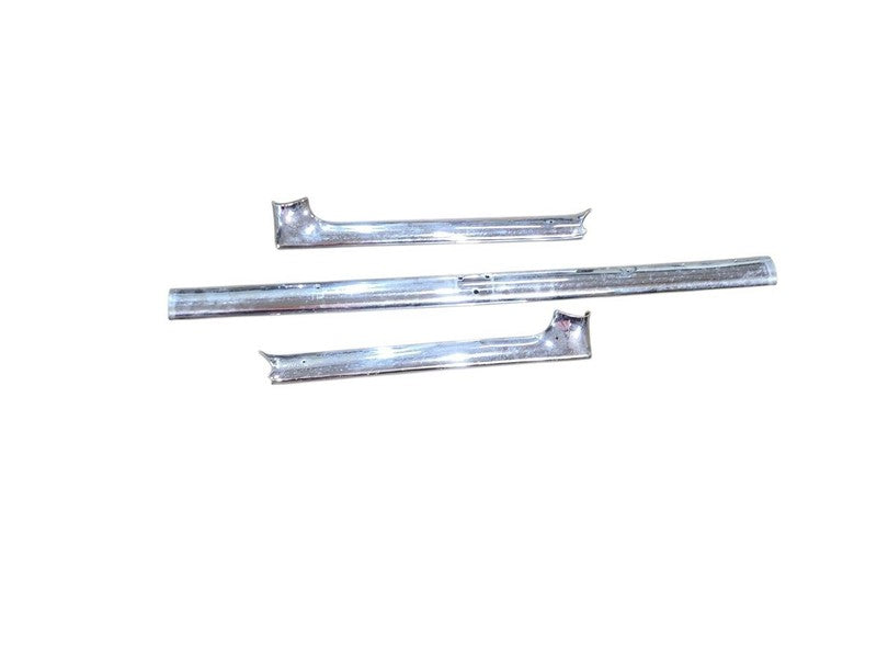 DART      1963 Windshield Frame        671240