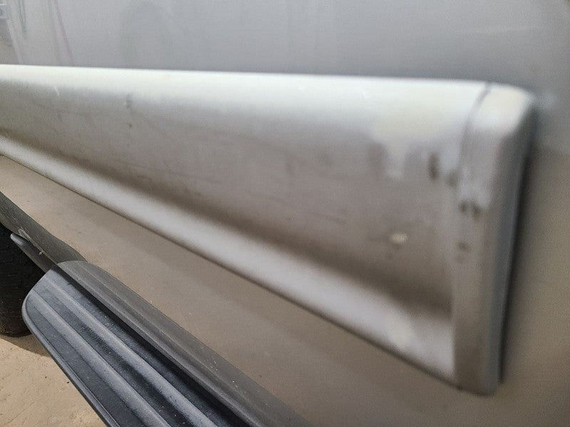 SUBURBN15 2013 Door Moulding Rear 663734