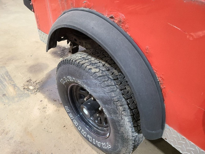 CJ        1986 Fender Flare/Extension 677949