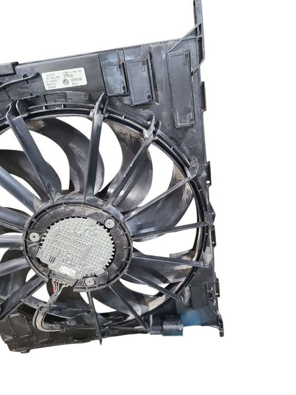 Radiator Fan Motor Fan Assembly 600 Watt Fits 17-20 BMW 530i 644636