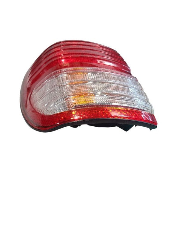 Passenger Tail Light Thru 4/05 Fits 98-05 LEXUS LX470 667796