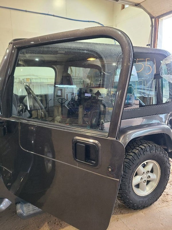 Driver Left Front Door Full Door Fits 97-06 WRANGLER 668896