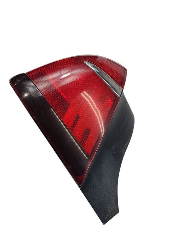 Driver Tail Light Quarter Panel Mounted 3 Bulbs Fits 98-02 GRAND MARQU