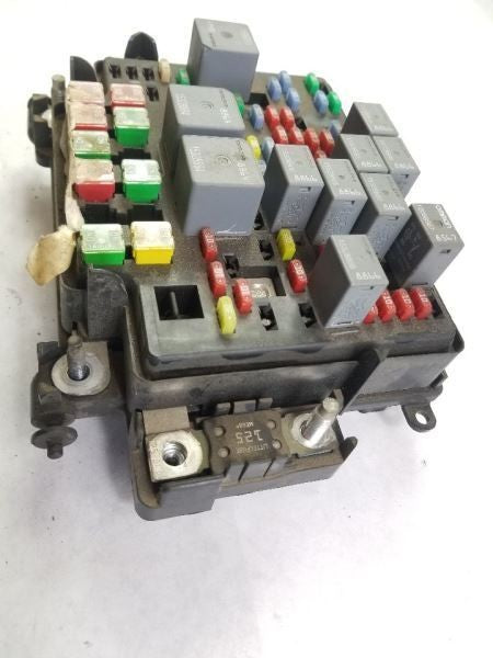 Fuse Box Engine Duramax Fits 06 SIERRA 2500 263361 15216917-02