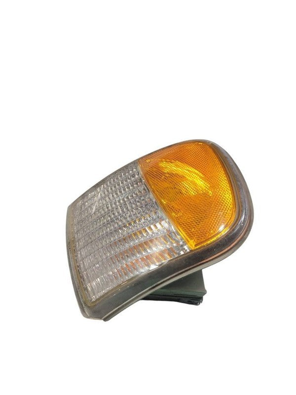 Passenger Corner/Park Light And Lightning Fits 97-03 FORD F150 PICKUP 