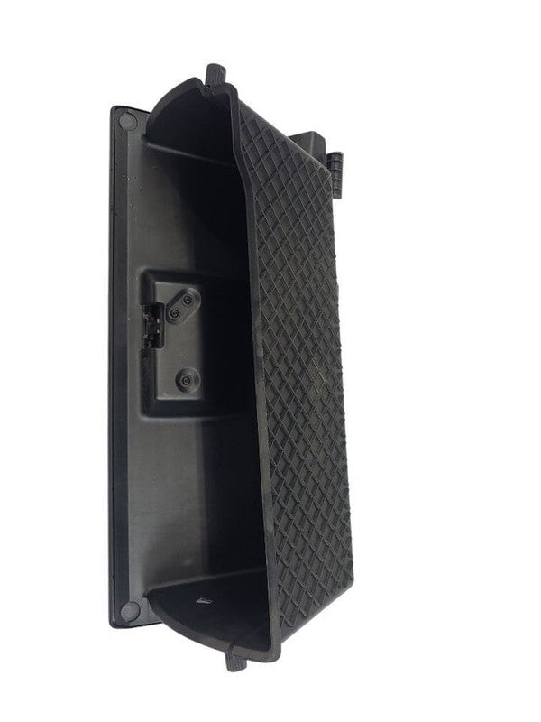 RAM1500   2015 Glove Box 615558