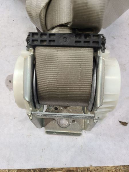 REAR ESCAPE    2014 Passenger Side Retractor Seat Belt Rear 584902