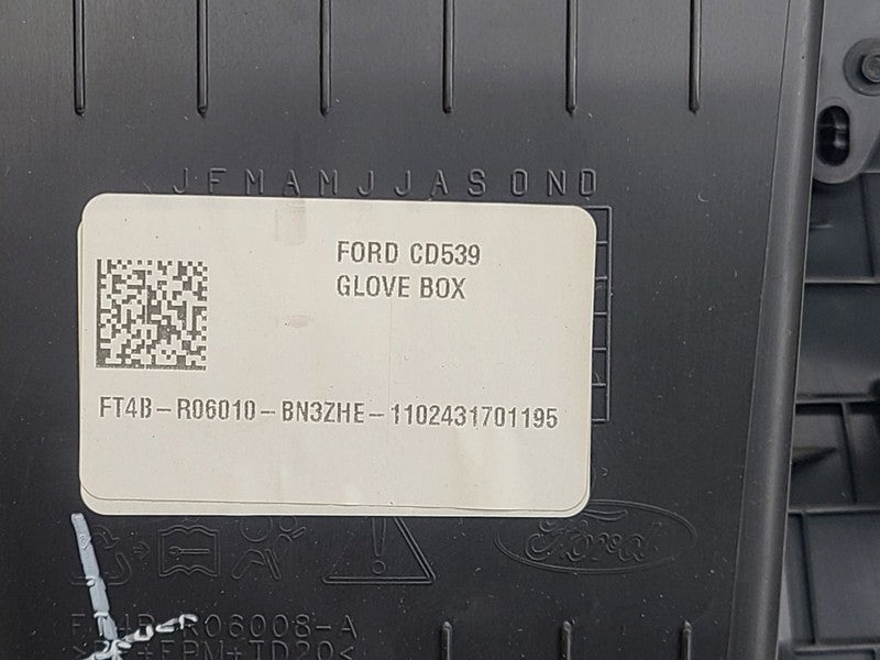 EDGE      2019 Glove Box 676306